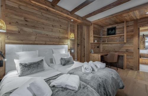 Val-d'Isere Apartment | Appartement élégant avec jacuzzi à Val-d'Isère - 4 chambres en suite, proche piste de Bellevarde - FR-1-567-87