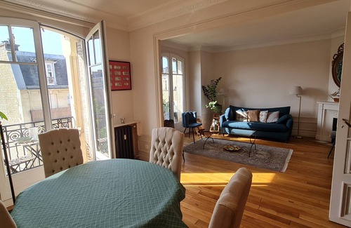 Quartier de Javel Apartment | Appartement Élégant et Calme, Quartier Animé