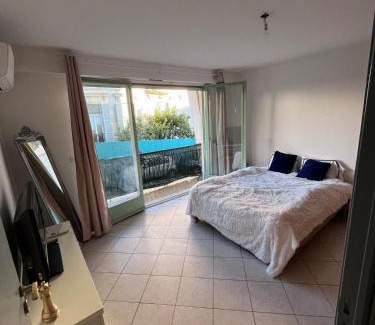 Old Town Apartment | Appartement 2 pièces avec balcons, parking extérieur