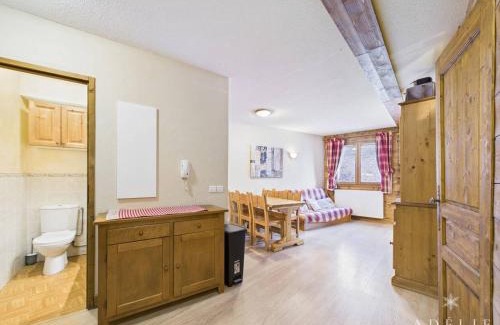 La Rosiere Apartment | Appartement 2 pièces cabine - Centre station, Wifi gratuit, proche remontées mécaniques et garderie - FR-1-398-507