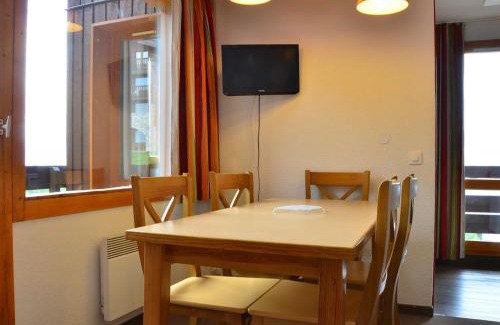Bellentre Apartment | Appartement 2 pièces cabine pour 6 avec balcons et parking à Montchavin - FR-1-329-8