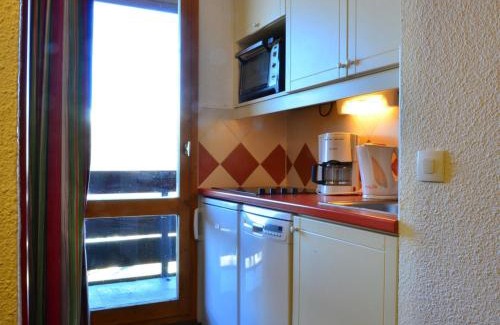 Bellentre Apartment | Appartement 2 pièces cabine pour 6 avec balcons et parking à Montchavin - FR-1-329-8