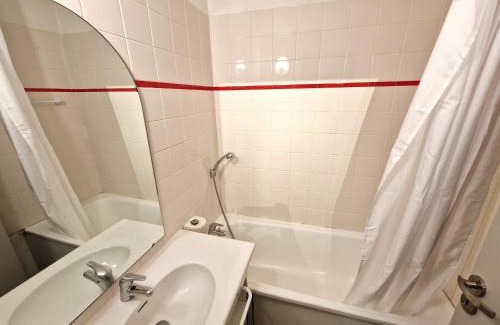 Valfrejus Apartment | Appartement 2 pièces + cabine, 4-6 pers, 32m², Wi-Fi, Place des Bergers, Modane, proche pistes et commerces - FR-1-265-221