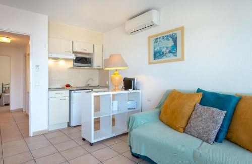 Saint-Raphael Apartment | Appartement 2 pièces avec Terrasse - Plage à 50m - Climatisé - Proche Gare et Commerces - FR-1-466A-4