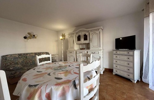 Sainte-Maxime Apartment | Appartement 2 pièces avec piscine, parking et terrasse près de la plage - 4 couchages à Sainte-Maxime - FR-1-226-448