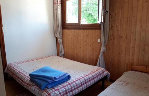 Albiez-le-Vieux Apartment | Appartement 2* spacieux en centre-village, proche commerces et pistes, idéal pour 5 personnes - FR-1-618-5