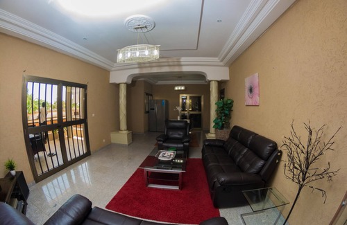 Lome House | Appartement 2ch Salon Meublées Climatisées