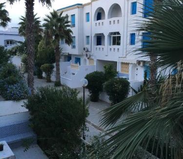 Sidi Mahrsi Apartment | Appartement 3 chambres bords de mer Hammamet