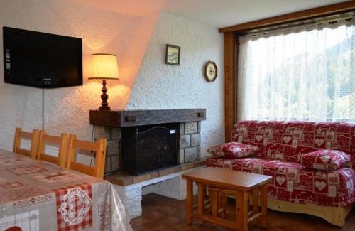 Le Grand-Bornand Apartment | Appartement 3 pièces/6 pers avec cheminée et parking couvert - FR-1-241-229