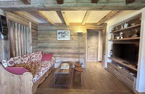 Megeve Apartment | Appartement 3 pièces+cabine à Megève, près des pistes, terrasse, parking, 6 couchages - FR-1-597-1