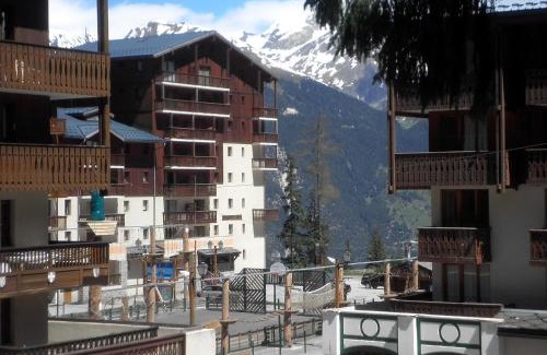 Valfrejus Apartment | Appartement 3 pièces idéal à Valfréjus, 100m télécabine, balcon sud, 6 pers, draps inclus - FR-1-561-71