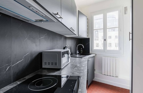 Combat Apartment | Appartement 3 Pieces au Coeur du 19e - 4P