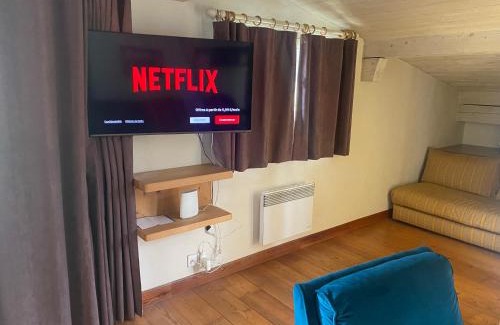 Demi-Quartier Apartment | Appartement 71m2 près de Megève, à 200m télécabine la Princesse, local à ski, 2 chambres, parking couvert