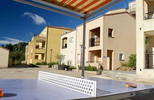 Avene Condo | Appartement Abordable au Calme! Accès Piscine + TV