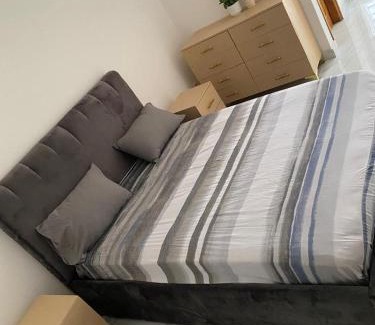 Grand Dakar Apartment | Appartement avec gardien et ascenseur caméra de surveillance 24 h sur 24 h non loin du centre ville