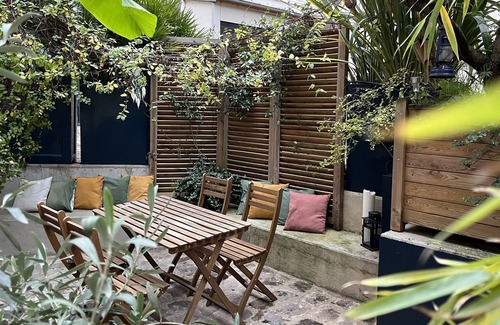 9th Arrondissement Apartment | Appartement Avec Terrasse Ensoleillée au Calme