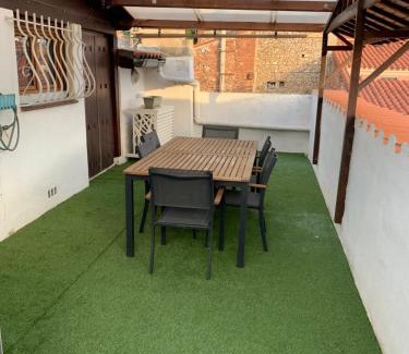 Saint-Mathieu Apartment | Appartement avec toît terrasse