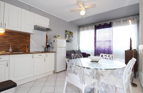 Balaruc-les-Bains Apartment | Appartement Balaruc-les-Bains, 1 pièce, 4 personnes - FR-1-553-63