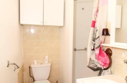 Balaruc-les-Bains Apartment | Appartement Balaruc-les-Bains, 1 pièce, 4 personnes - FR-1-553-70