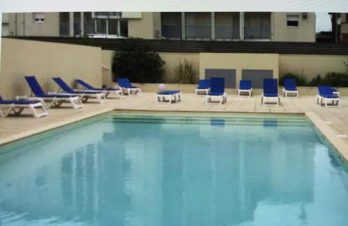 Mimizan-Plage Apartment | Appartement bord d'océan dans résidence 3* avec piscine et parking privé