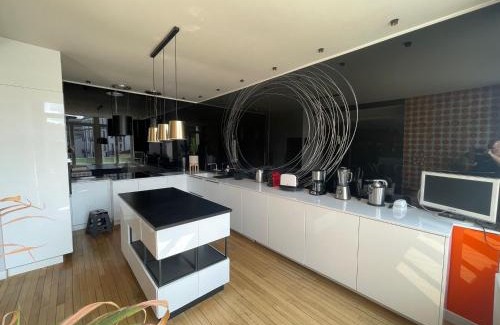 Epinal Apartment | Appartement bourgeois et moderne au cœur d'Épinal, idéal pour découvrir la ville - FR-1-589-691