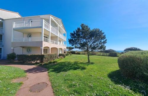 Chateau-d'Olonne Apartment | Appartement confort Vue Mer, 2 terrasses, Wi-fi, piscines - Les Sables d'Olonne