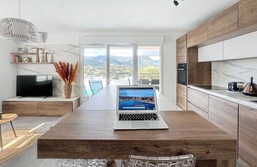 Mezzavia Apartment | Appartement central avec très jolie vue