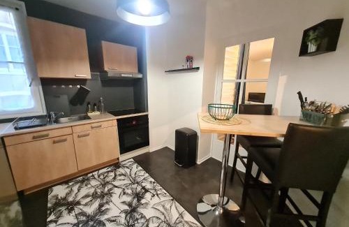 Saint Nicolas - Charles III - Ville vieille - Trois Maisons - Leopold Apartment | Appartement central et calme, proche de la Place Stanislas - FR-1-584-350