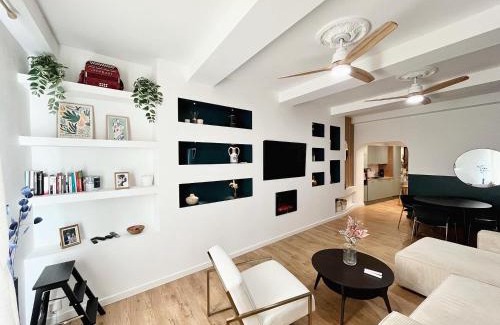 Hyeres City Centre Apartment | Appartement centre historique, idéal couple