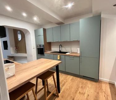 Hyeres City Centre Apartment | Appartement centre historique, idéal couple
