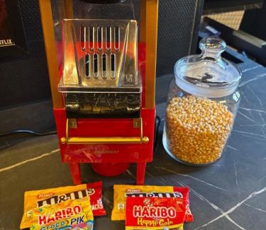 Laval Apartment | Appartement centre ville Laval avec cinéma