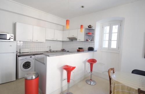 Evian-les-Bains Apartment | Appartement charmant avec balcon, wifi et animaux admis à Évian-les-Bains - FR-1-498-14