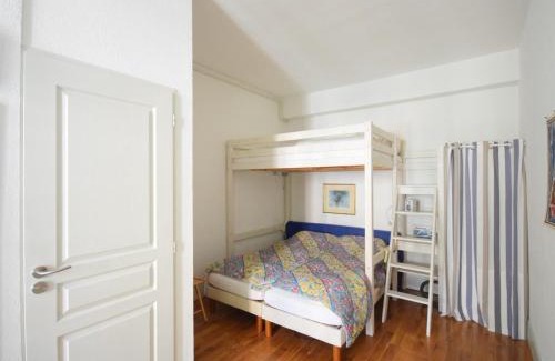 Evian-les-Bains Apartment | Appartement charmant avec balcon, wifi et animaux admis à Évian-les-Bains - FR-1-498-14