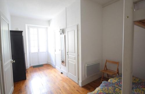 Evian-les-Bains Apartment | Appartement charmant avec balcon, wifi et animaux admis à Évian-les-Bains - FR-1-498-14
