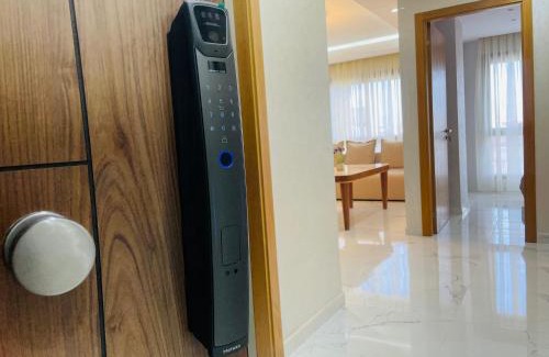 Luxus Apartment | Appartement chic , 3 chambres , proche centre-ville -plage -aéroport, parking privé