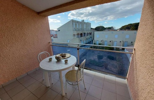 Le Grau-dʼAgde Apartment | Appartement climatisé 2 pièces à 160m de la plage avec terrasse, parking privé et proche commerces - FR-1-423-240