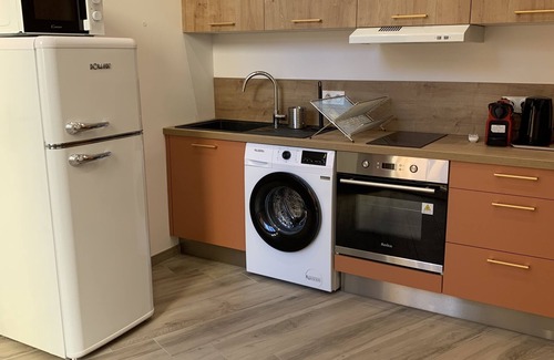 Gares Apartment | 🌟appartement Climatisé, Secteur Gare et de la Place de la Comédie Avec Terrasse