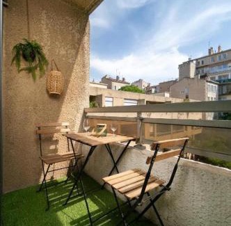 Prefecture Apartment | Appartement climatisé tout equipe avec balcon au cœur de Marseille