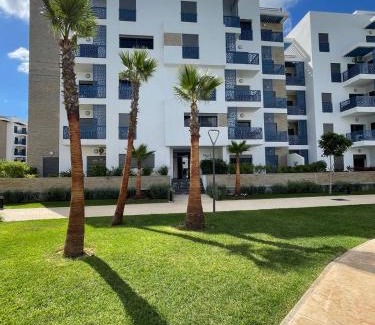 Martil Apartment | Appartement confort - Piscines, Plage 300m, Résidence fermée