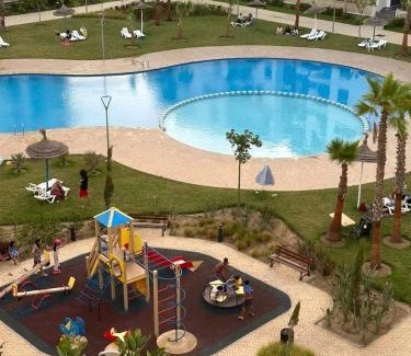 Martil Apartment | Appartement confort - Piscines, Plage 300m, Résidence fermée