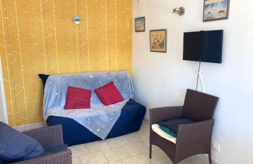 Montmartin-sur-Mer Apartment | Appartement cosy à Montmartin 27m² avec piscine partagée