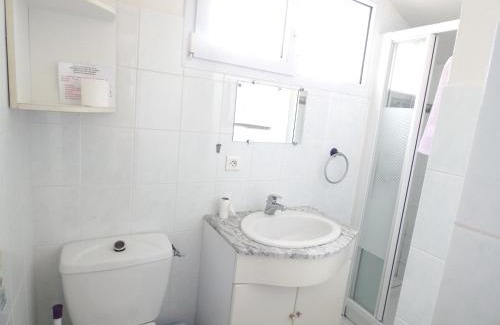 Montmartin-sur-Mer Apartment | Appartement cosy à Montmartin 27m² avec piscine partagée
