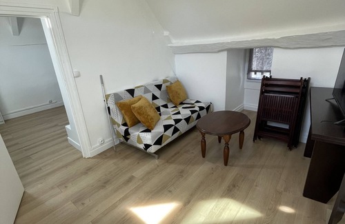 Villiers-le-Bel Apartment | Appartement Cosy et Calme Proche Paris