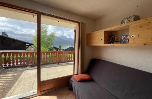Crest-Voland Apartment | Appartement cosy 4 pers, terrasse, 2 pièces + coin montagne, près des pistes, Crest-Voland - FR-1-733-92