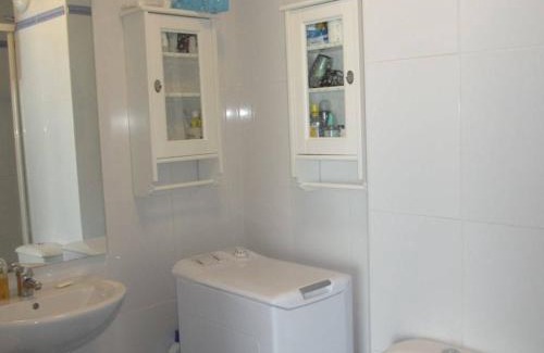 Arette Apartment | Appartement cosy 6 pers. à Arette, 2 chambres, kitchenette, lave-vaisselle, lave-linge, casier à skis - FR-1-602-51