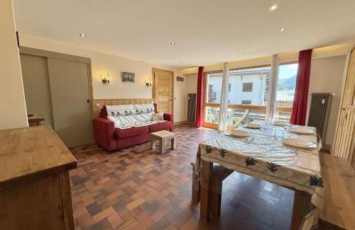 Praz-sur-Arly Apartment | Appartement cosy au cœur de Praz-Sur-Arly - 5 pers, proche centre et pistes, parking et casier ski - FR-1-603-35
