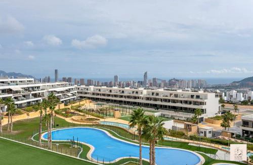 Golf Bahia Apartment | Appartement cosy avec jolie vue piscine et mer by LG Home location