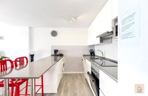 Golf Bahia Apartment | Appartement cosy avec jolie vue piscine et mer by LG Home location