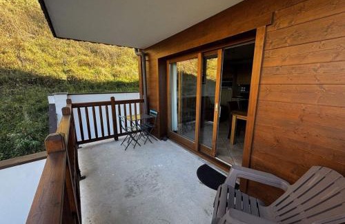 Les Carroz-d'Araches Apartment | Appartement cosy 6 personnes avec garage, terrasse et wifi au cœur du village, proche pistes et commerces - FR-1-572-251
