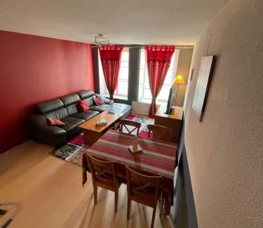 Verdun Apartment | Appartement COSY rue Chaussée